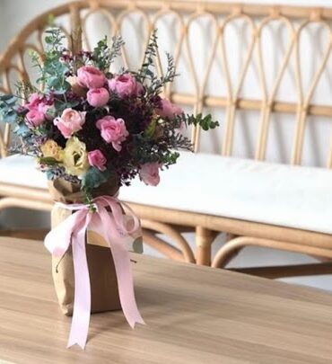 centrepiece_furnishing_rattan bench