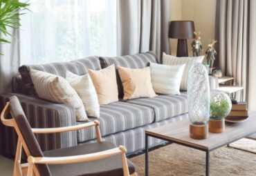 centrepiece_furnishing line grey sofa