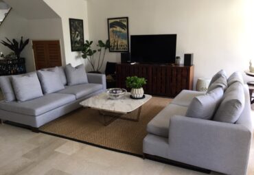 centrepiece_furnishnig_reupholstery